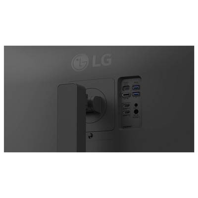 Rückseite eines Monitors mit verschiedenen Anschlüssen: USB Typ-C, HDMI, DisplayPort und Audioeingang, mit sichtbarem LG-Logo oberhalb der Anschlüsse.