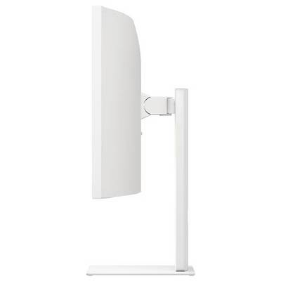 Seitenansicht eines weißen, schlanken Computermonitors auf einem Ständer, der seine verstellbare Rückenhinge und sein minimalistisches Design zeigt.