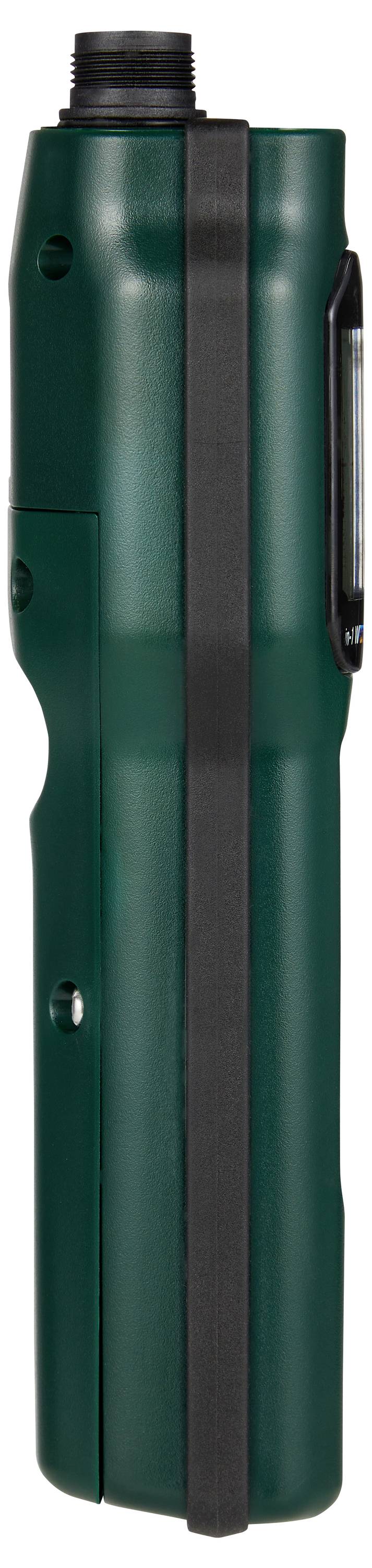 Ein grünes tragbares elektronisches Gerät mit einer schwarzen Klemme und einem runden Anschluss am Ende, möglicherweise für Testzwecke verwendet.