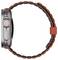 Seitenansicht einer Smartwatch mit einem robusten, orange-schwarzen geflochtenen Armband, mit sichtbarer Krone und Taste an der Seite.