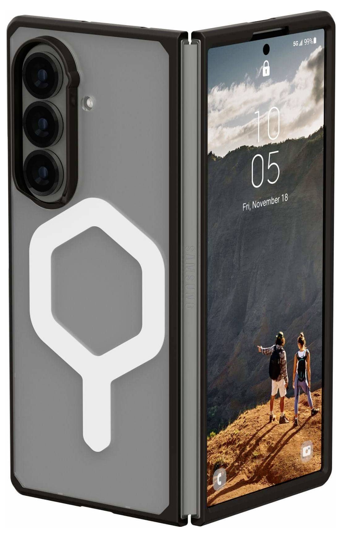 Ein faltbares Smartphone mit geöffnetem Bildschirm und einer Berglandschaft auf dem Display. Es verfügt über eine Triple-Kamera auf der Rückseite und ein geometrisches Logo.