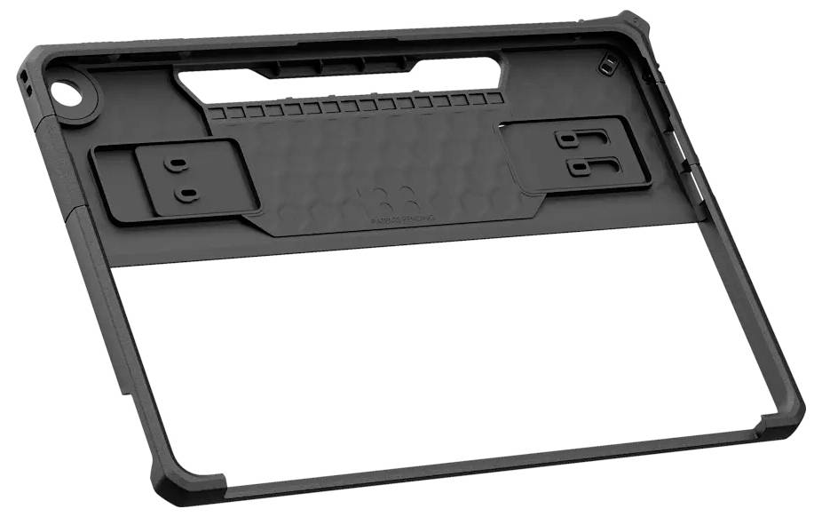 Ein schwarzes Schutzgehäuse für ein Tablet mit Wabenmuster und verstellbarem Ständer, das robuste Rücken- und Kantenabdeckung bietet.