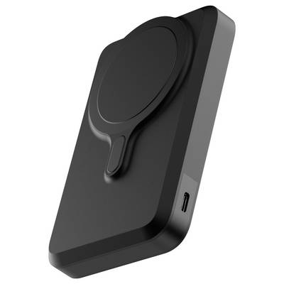Ein schwarzer, rechteckiger drahtloser Ladegerät mit einer kreisförmigen Ladefläche und einem USB-C-Anschluss an der Seite, leicht nach oben geneigt.