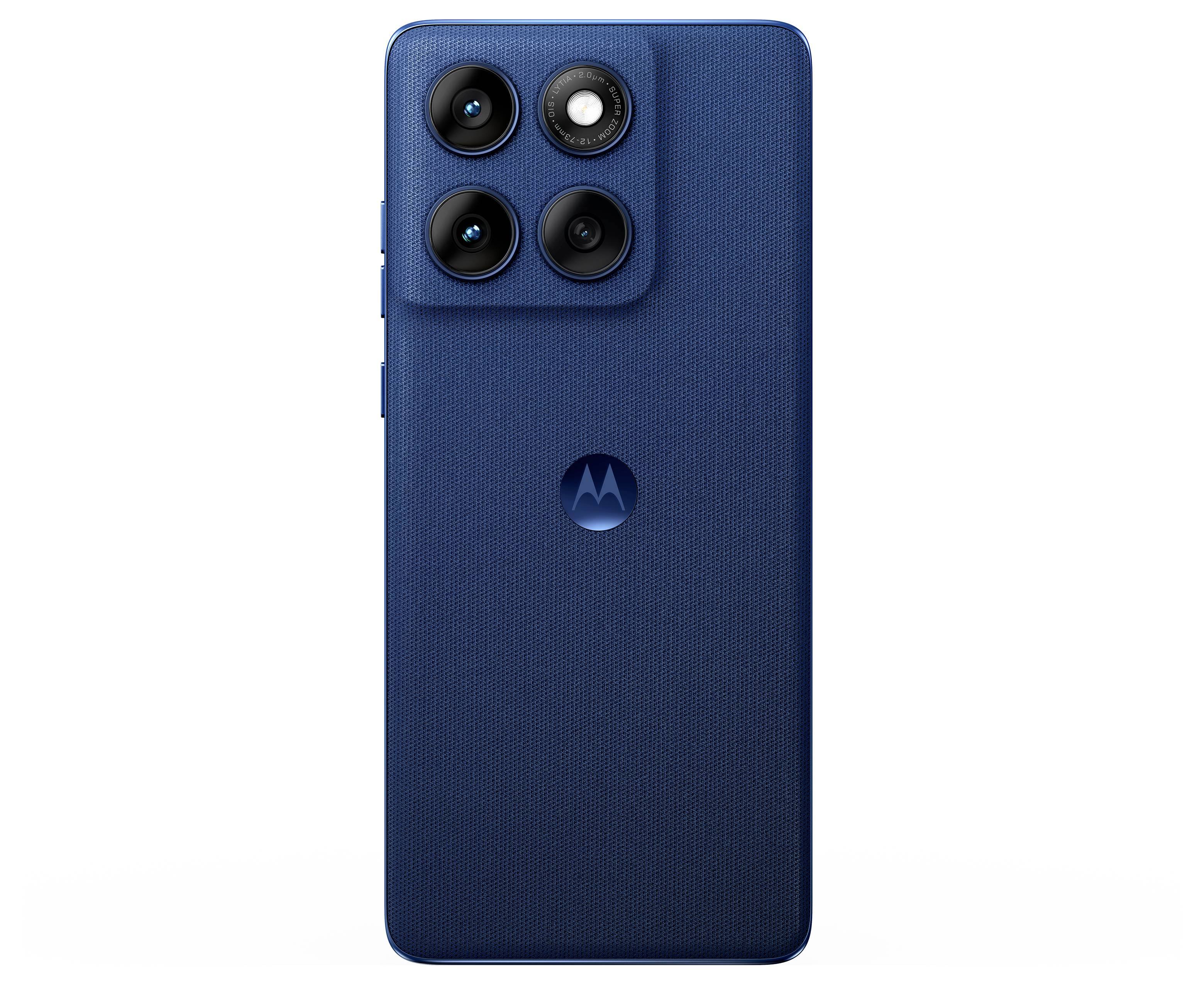 Ein blaues Smartphone mit strukturierter Oberfläche verfügt über eine Dreifach-Kameraeinheit und ein Logo auf der Rückseite.