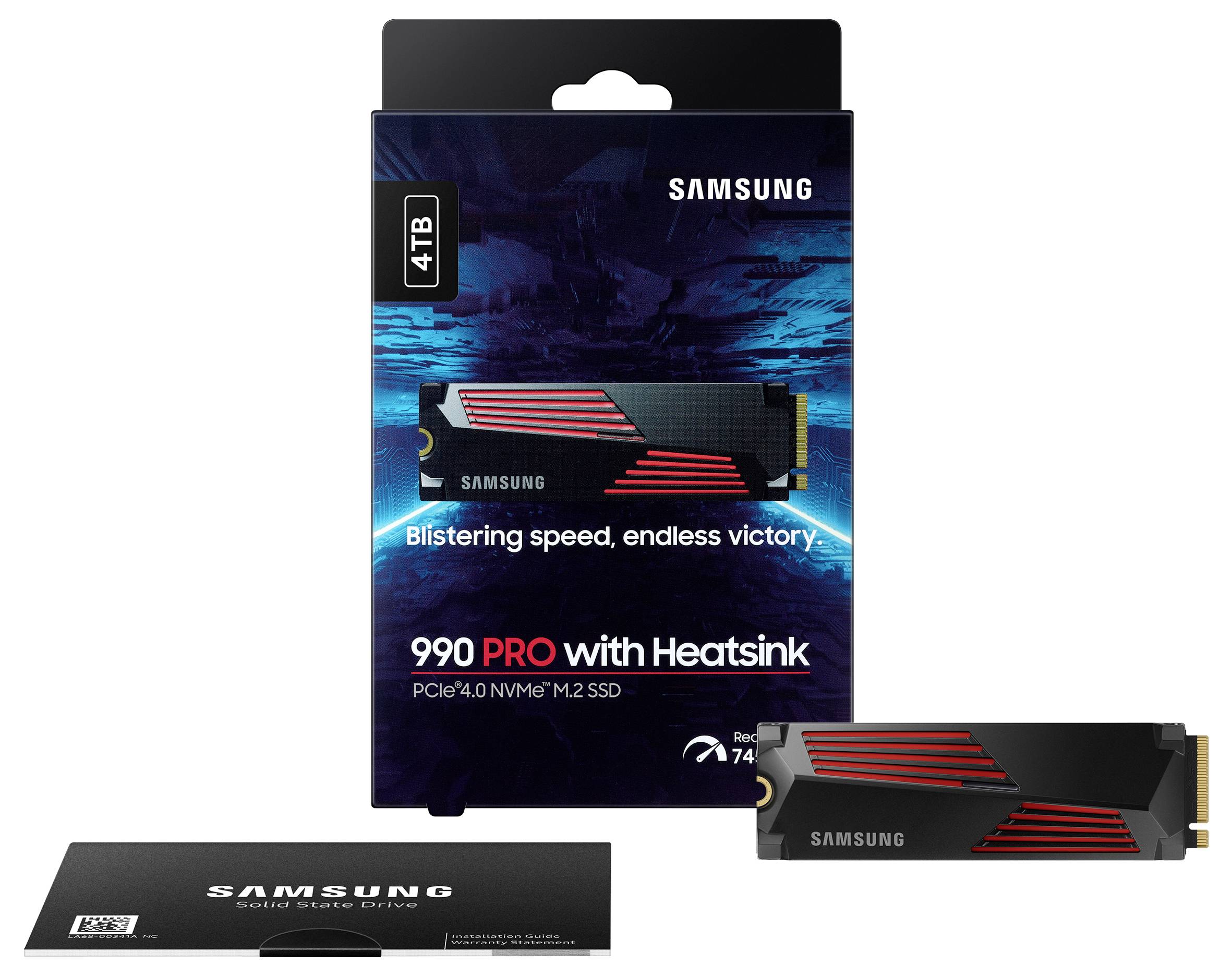 Samsung 990 PRO mit Kühlkörper SSD-Verpackung zeigt eine 4TB PCIe 4.0 NVMe M.2 SSD. Text lautet "Blitzschnelle Geschwindigkeit, endloser Sieg."