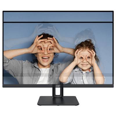 Eine Frau und ein Kind lächeln und formen mit ihren Händen Fernglas-Gesten vor einem blauen Hintergrund, wie sie auf einem Computermonitorbildschirm zu sehen sind.