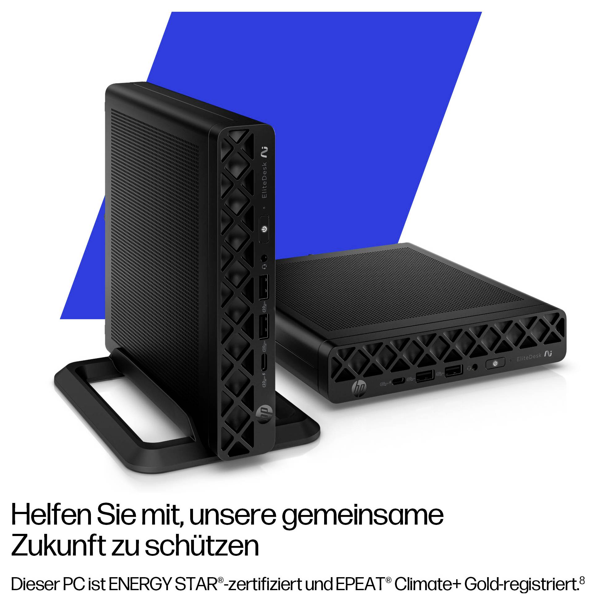 Zwei schwarze, kompakte PCs mit geometrischem Lüftungsdesign werden gezeigt. Der Text auf Deutsch bewirbt deren Umweltzertifizierungen zur Energieeffizienz.