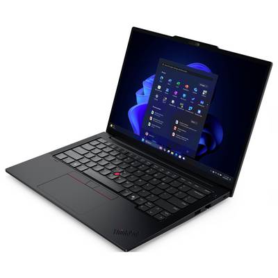 Ein schwarzer Laptop mit einem sichtbaren Bildschirm, auf dem das Windows 11 Startmenü angezeigt wird.