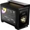 Ein High-End-Gaming-Computer-Tower mit einer sichtbaren GeForce RTX-Grafikkarte und einem integrierten Digitalbildschirm, der die Zeit '09:01' anzeigt.