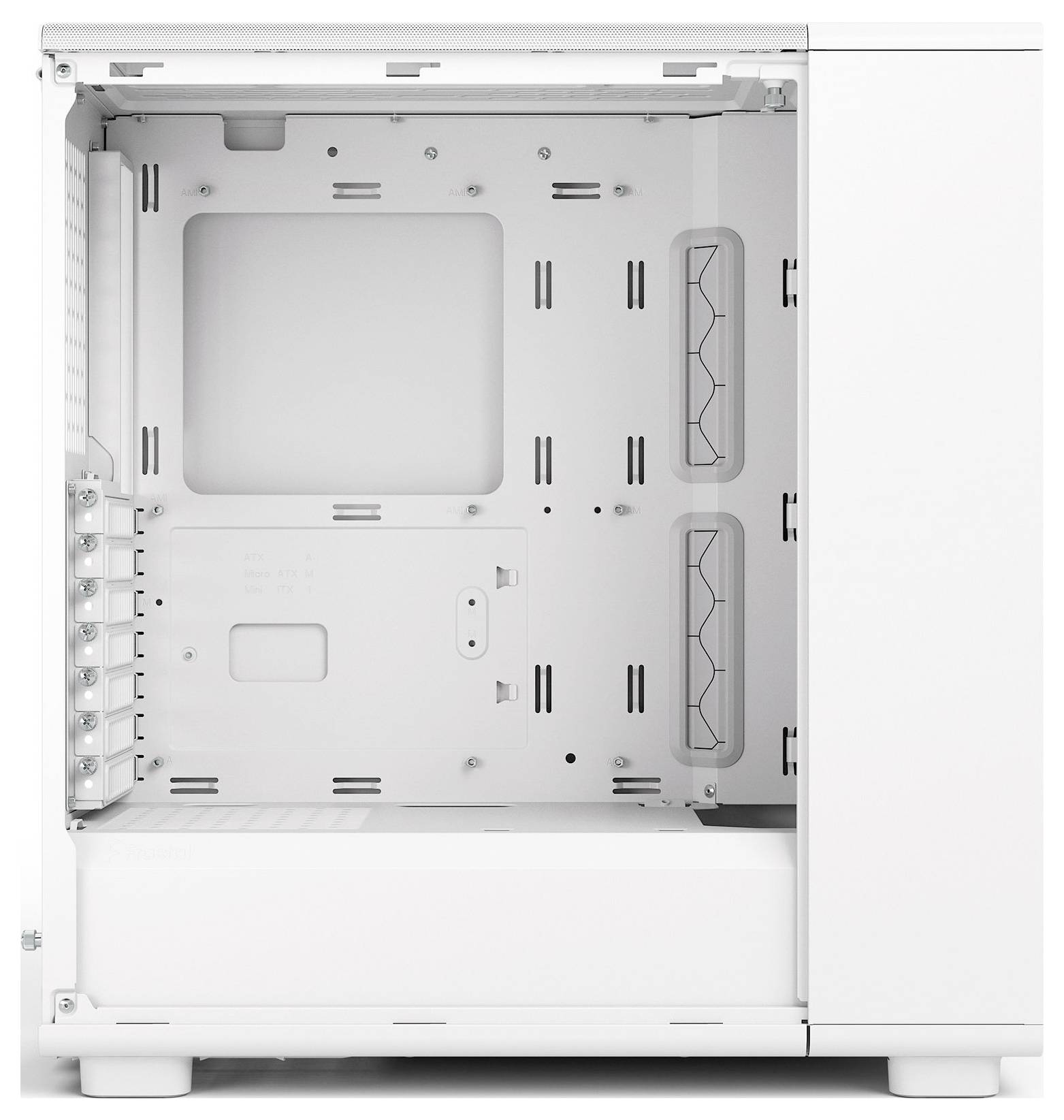 Ein weißes Computergehäuse mit einem offenen Seitenpanel gibt den Innenraum für Komponenten frei. Bemerkenswert sind die Aussparungen für Kühlung und Kabelmanagement.