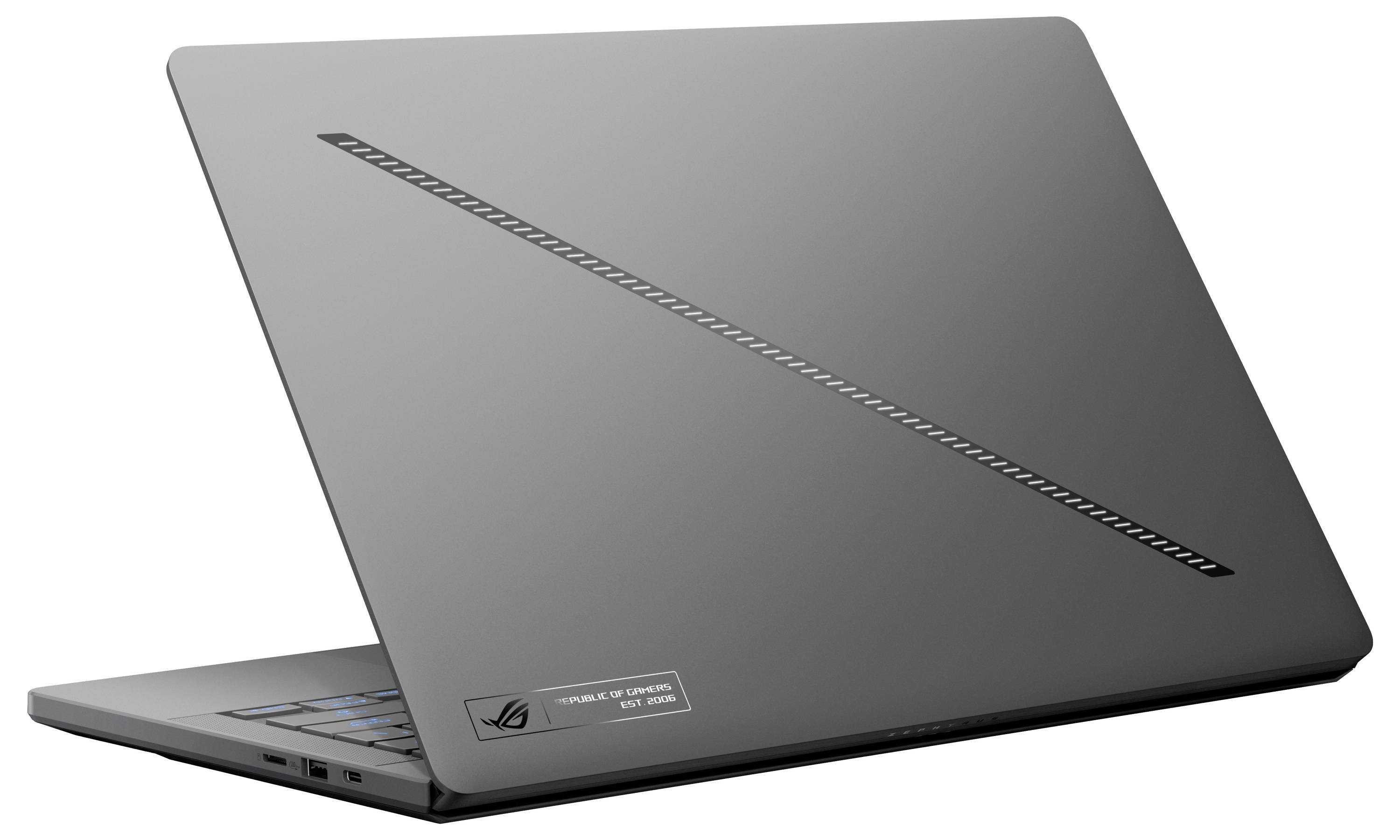 Ein geschlossener grauer Laptop mit einem diagonalen Lüftungsschlitz auf dem Deckel und einer Beschriftung in der linken unteren Ecke, auf der das Logo der 'Republic of Gamers' zu sehen ist.