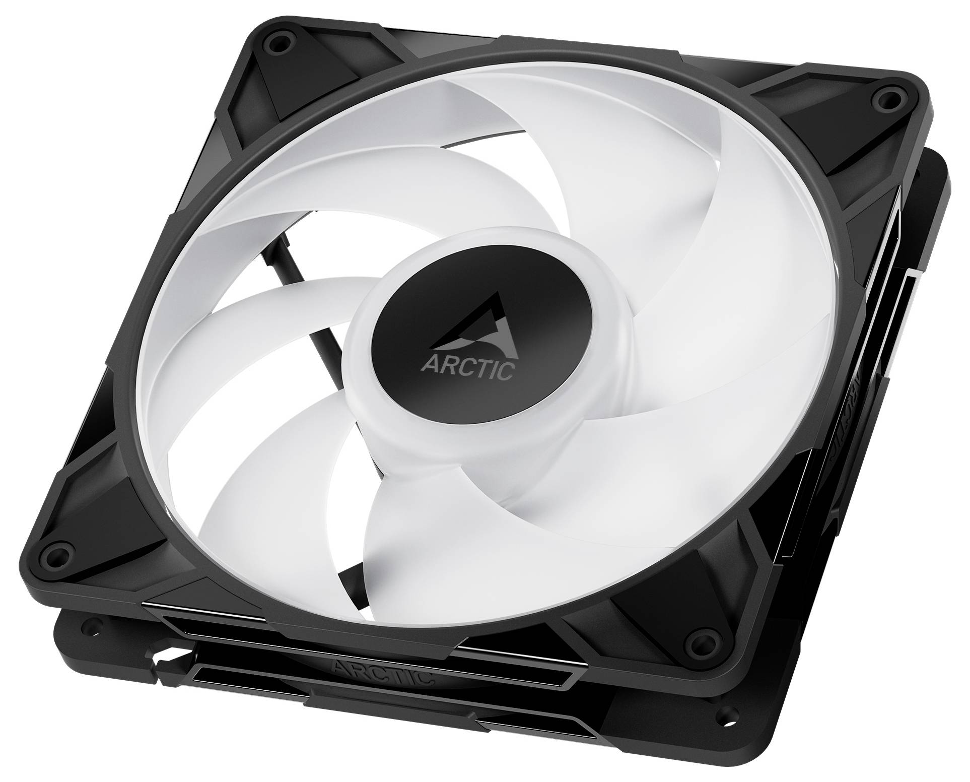 Ein weißer Computer-Kühlventilator mit ARCTIC-Branding, ausgestattet mit einem robusten schwarzen Rahmen und fünf geschwungenen Rotorblättern, die für optimale Luftzirkulation konzipiert sind.