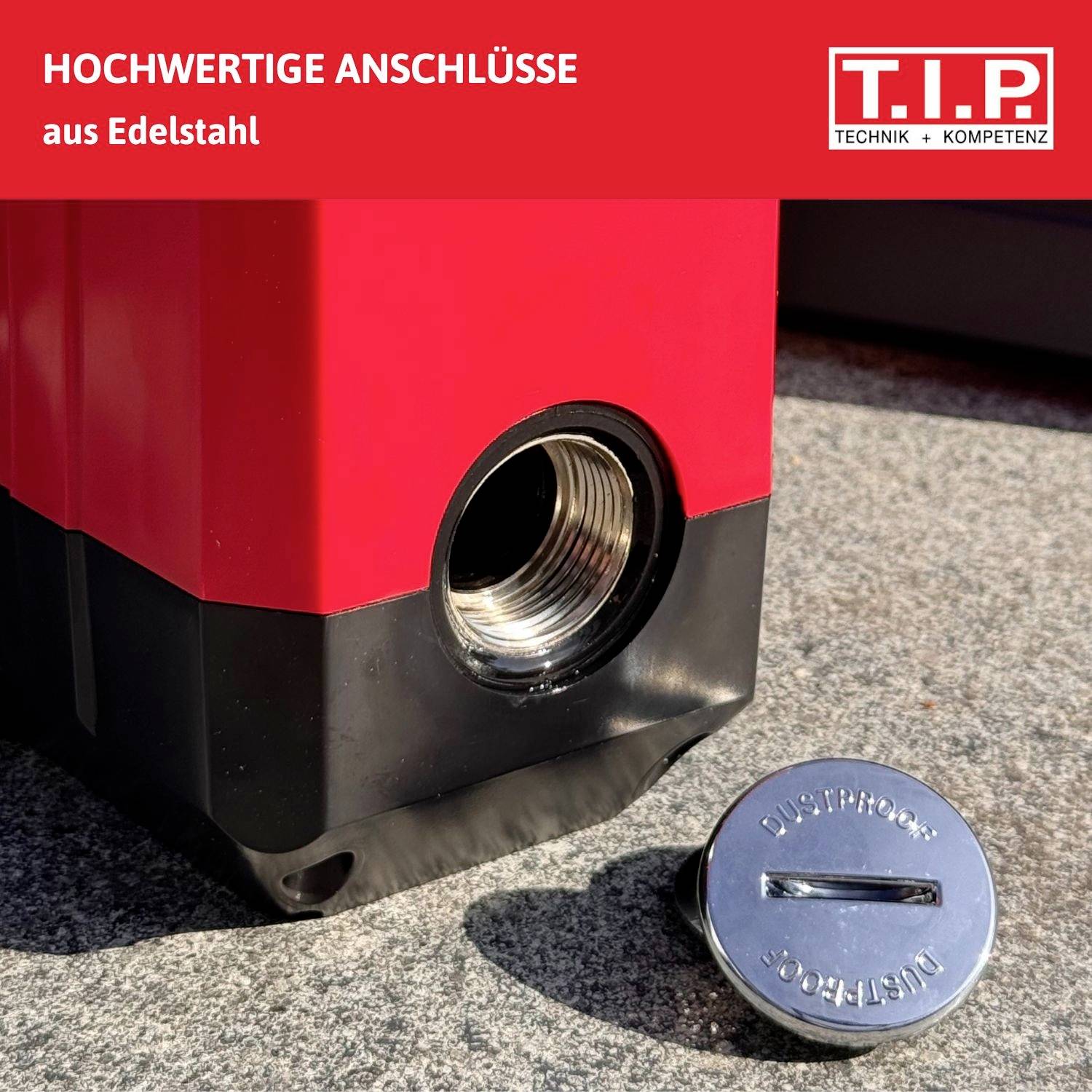 Eine Nahaufnahme eines roten und schwarzen Geräts mit einer Edelstahl-Verbindung, neben einer kreisförmigen Kappe auf einer strukturierten Oberfläche. Text lautet: 'HOCHWERTIGE ANSCHLÜSSE aus Edelstahl'.