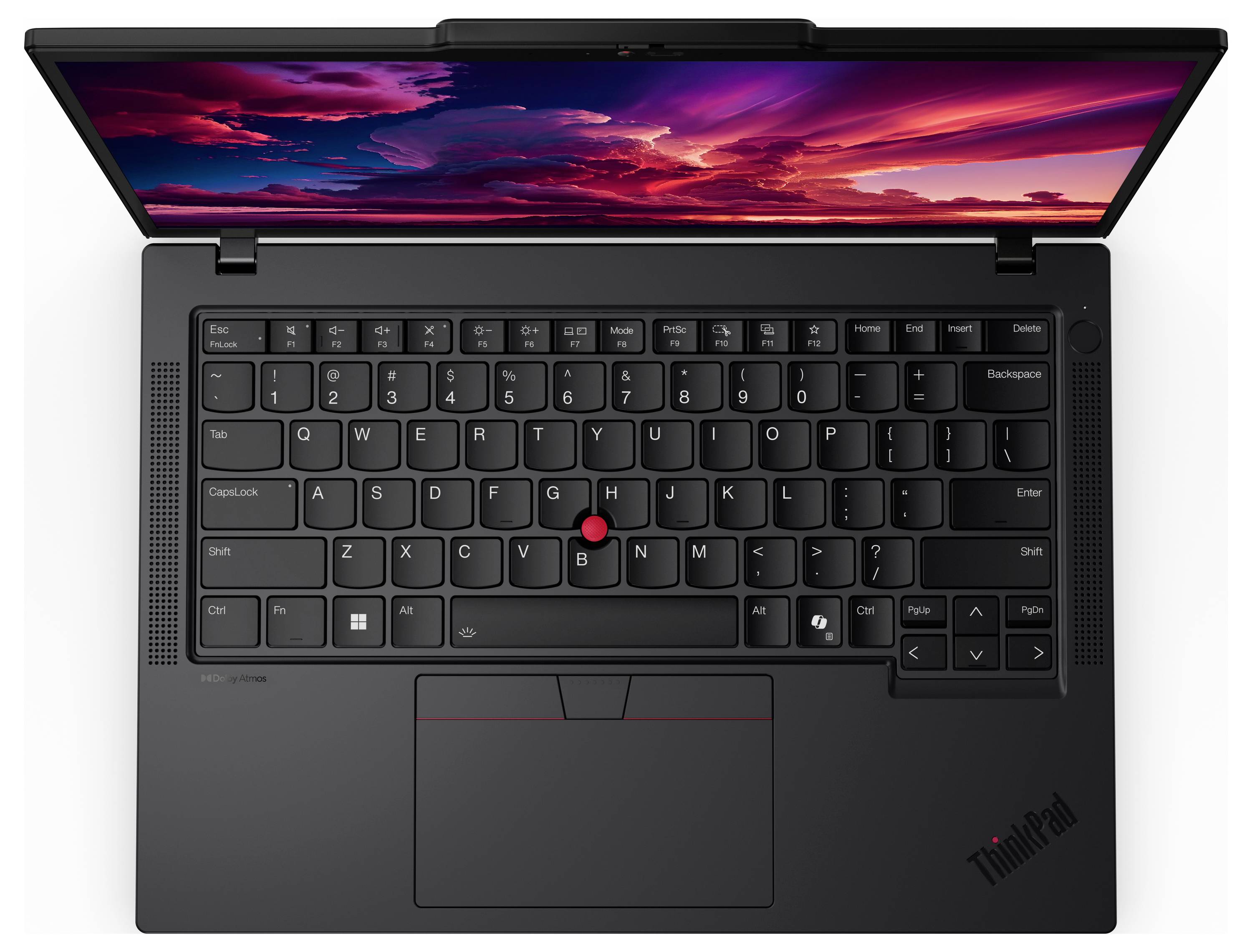 Ein schwarzer Laptop mit sichtbarer Tastatur, einschließlich eines roten Trackpoints. Der Bildschirm zeigt einen farbenfrohen Sonnenuntergangshimmel.