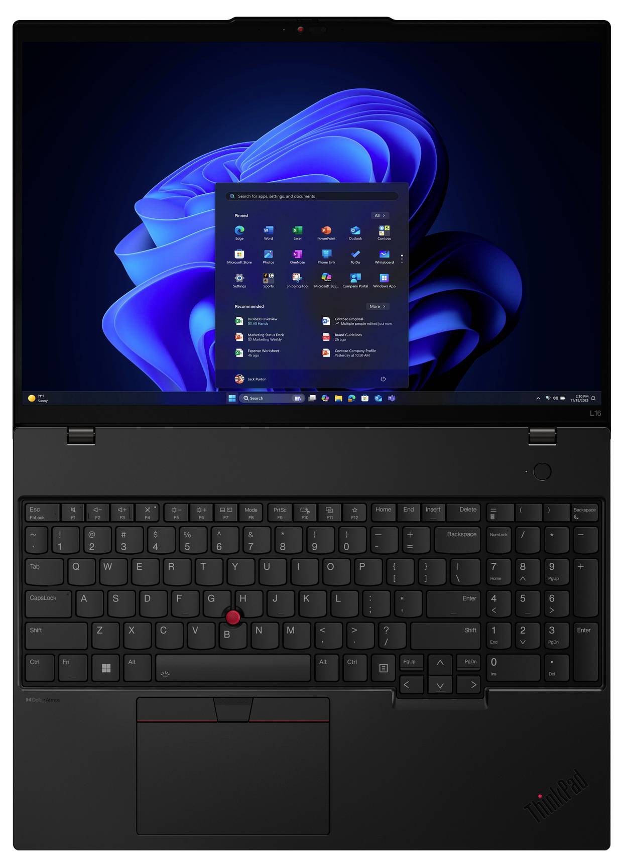 Ein schwarzer Laptop, der das Windows 11 Startmenü auf seinem Bildschirm zeigt, mit einem blauen abstrakten Hintergrund und einem Trackpoint auf der Tastatur.