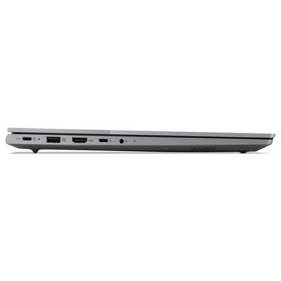 Ein Laptop von der Seite, der verschiedene Anschlüsse wie USB, HDMI und Kopfhörerbuchse zeigt und die Konnektivitätsoptionen hervorhebt.