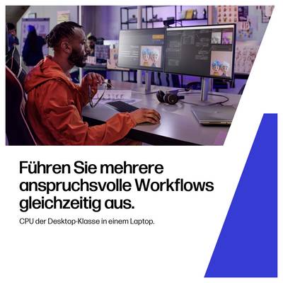 A person working on a dual-monitor computer setup with code and animation on screens. Text reads 'Führen Sie mehrere anspruchsvolle Workflows gleichzeitig aus. CPU der Desktop-Klasse in einem Laptop.'