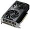 Eine schwarze Grafikkarte mit Doppellüftern, beschriftet mit 'GIGABYTE', mit mehreren Anschlüssen für Konnektivität.