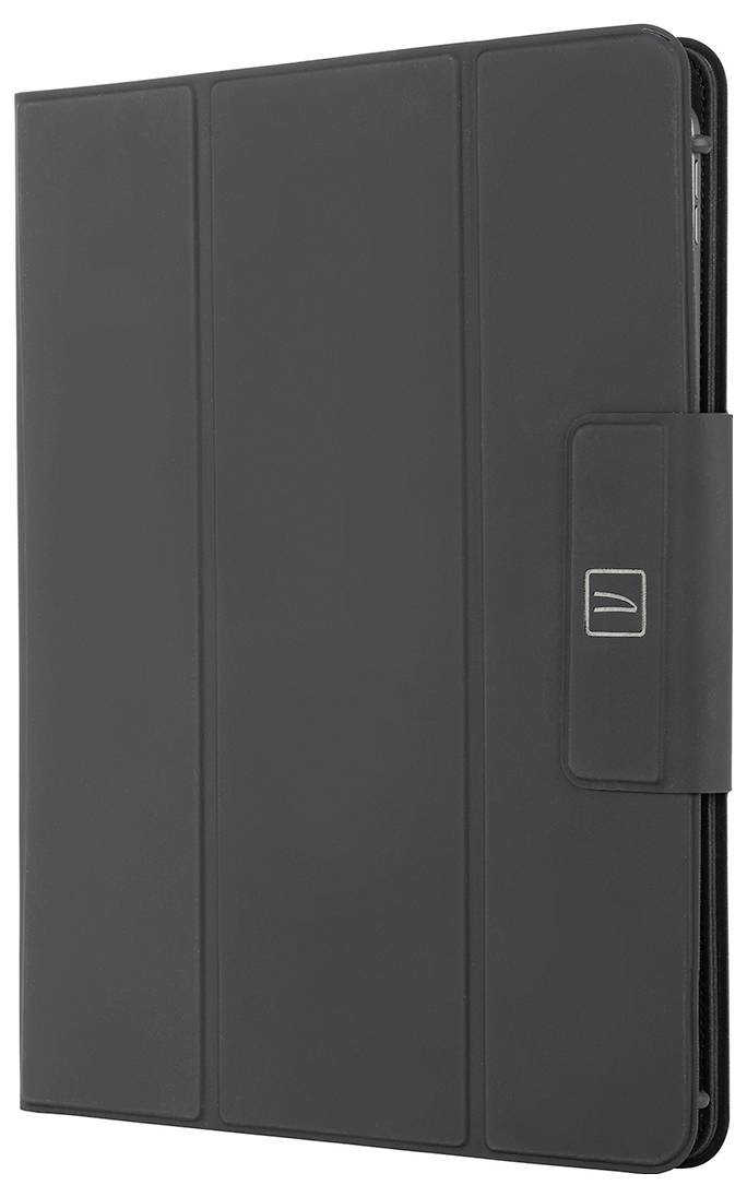 Schwarzes Tablet-Folio-Etui mit dreifach klappbarem Umschlag und magnetischer Seitenklappe, geschlossen auf weißem Hintergrund
