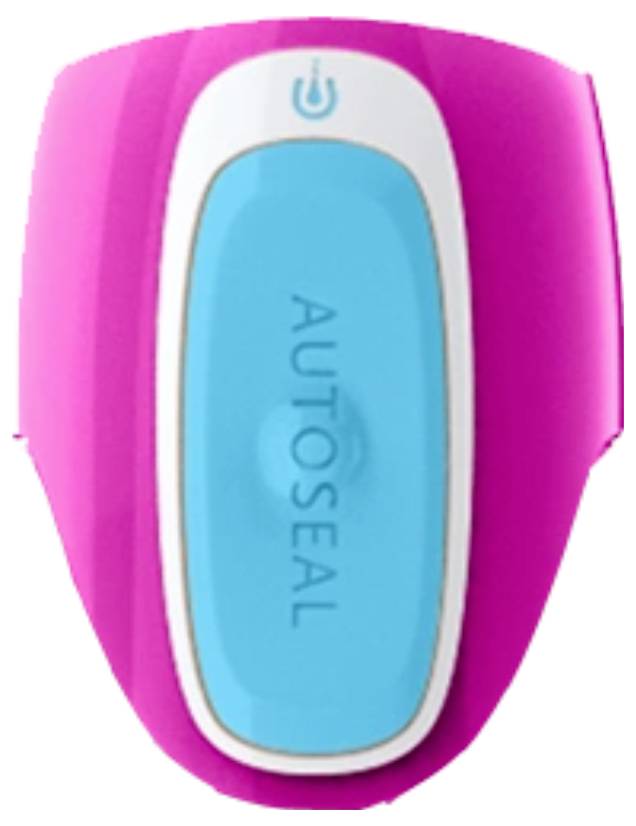 Ein rosa-blauer "AUTOSEAL"-Knopf, wahrscheinlich von einer Flasche oder einem Becher, mit einem Powersymbol oben, das einen Verschließmechanismus anzeigt.