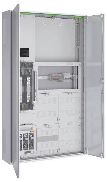 Ein offener Elektroschrank, der verschiedene Komponenten und Verkabelungen zeigt, mit beschrifteten Abschnitten und Leiterplatten.