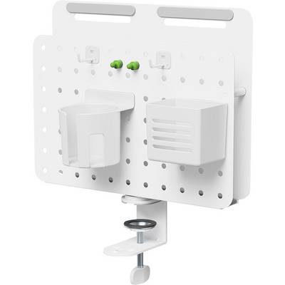 Ein weißer gelochter Organizer mit Klemmhalterung, der einen zylindrischen und einen rechteckigen Behälter hält, konzipiert für die Befestigung auf Schreibtisch oder Wand.