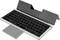 Eine kompakte schwarze Tastatur mit integriertem Touchpad und einem grauen Deckel, die so konzipiert ist, dass sie sich falten und ein Gerät wie ein Tablet unterstützen lässt.