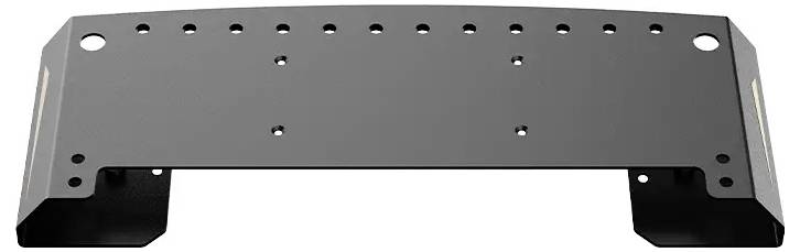 Eine schwarze Metallhalterung mit mehreren Schraubenlöchern, die für die Befestigung von Ausrüstung oder Komponenten konzipiert ist.