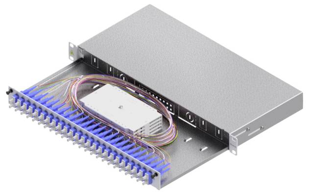 Ein Metall-Rack-gemontiertes Glasfaser-Patchfeld mit mehreren blauen Anschlüssen und bunten Kabeln, das für Kabelmanagement und -organisation verwendet wird.