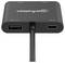 Ein schwarzer Manhattan USB-C-Adapter verfügt über zwei HDMI-Anschlüsse, einen USB-A-2.0-Anschluss und einen 'PD IN'-Ladeanschluss, der sich zum Verbinden mehrerer Geräte eignet.