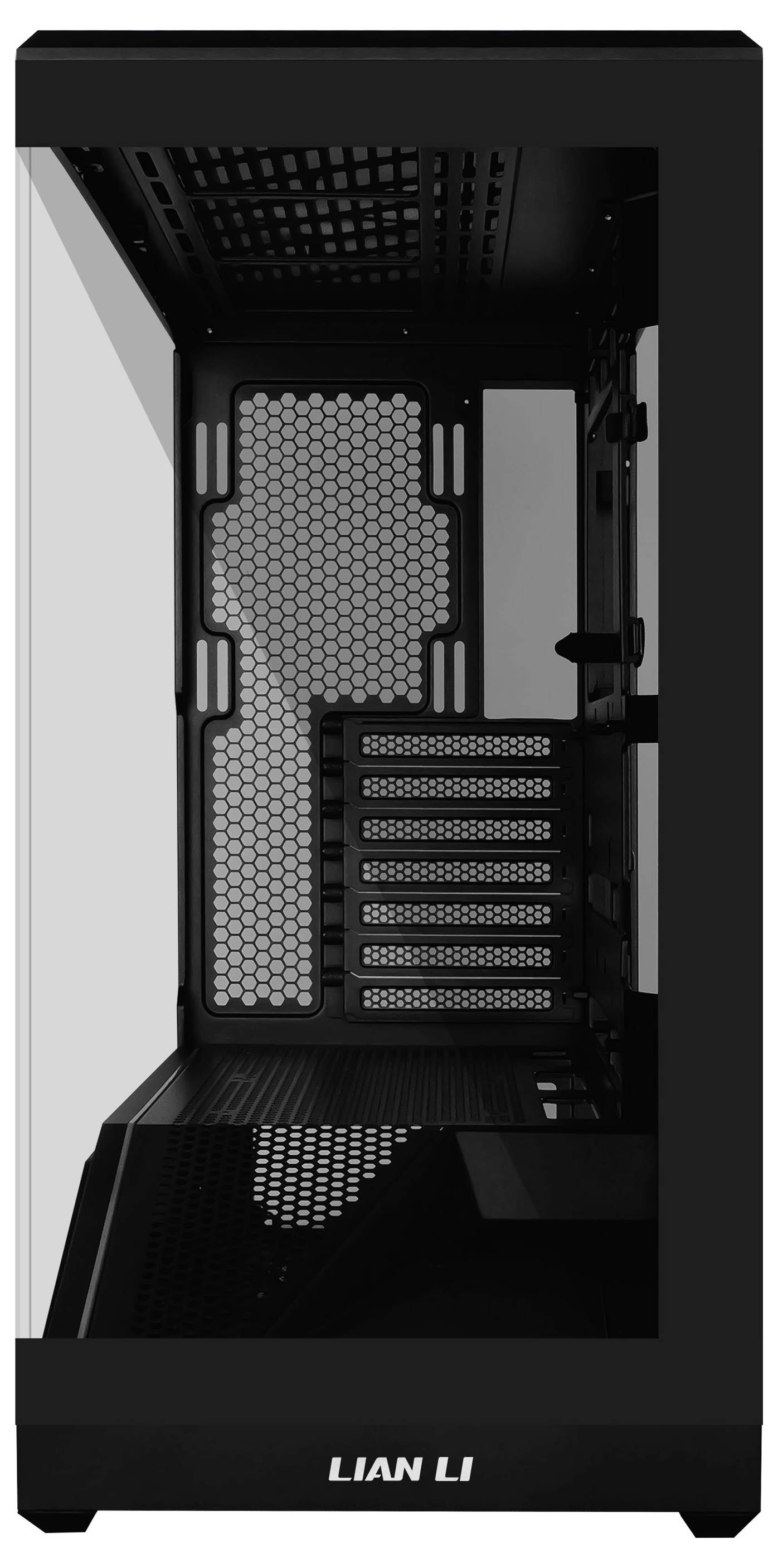 Ein schwarzes Computergehäuse mit einer transparenten Seitenscheibe, das einen geräumigen Innenraum und Belüftungsmöglichkeiten präsentiert, mit der Markenbezeichnung "LIAN LI" am unteren Rand.