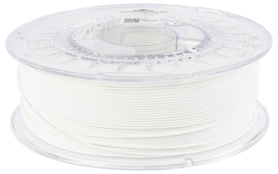 Eine transparente Spule aus weißem Filament für den 3D-Druck, die eng gewickelte Schichten zeigt, mit einem sichtbaren Etikett, das Produktdetails angibt.