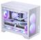 Ein weißer Gaming-Desktop-PC mit RGB-Beleuchtung, ausgestattet mit mehreren Lüftern, Wasserkühlung und einer sichtbaren Grafikkarte.