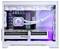 Ein weißer Desktop-Computertower mit RGB-Beleuchtung zeigt interne Komponenten, einschließlich Motherboard, Kühlsystem und Grafikkarte.