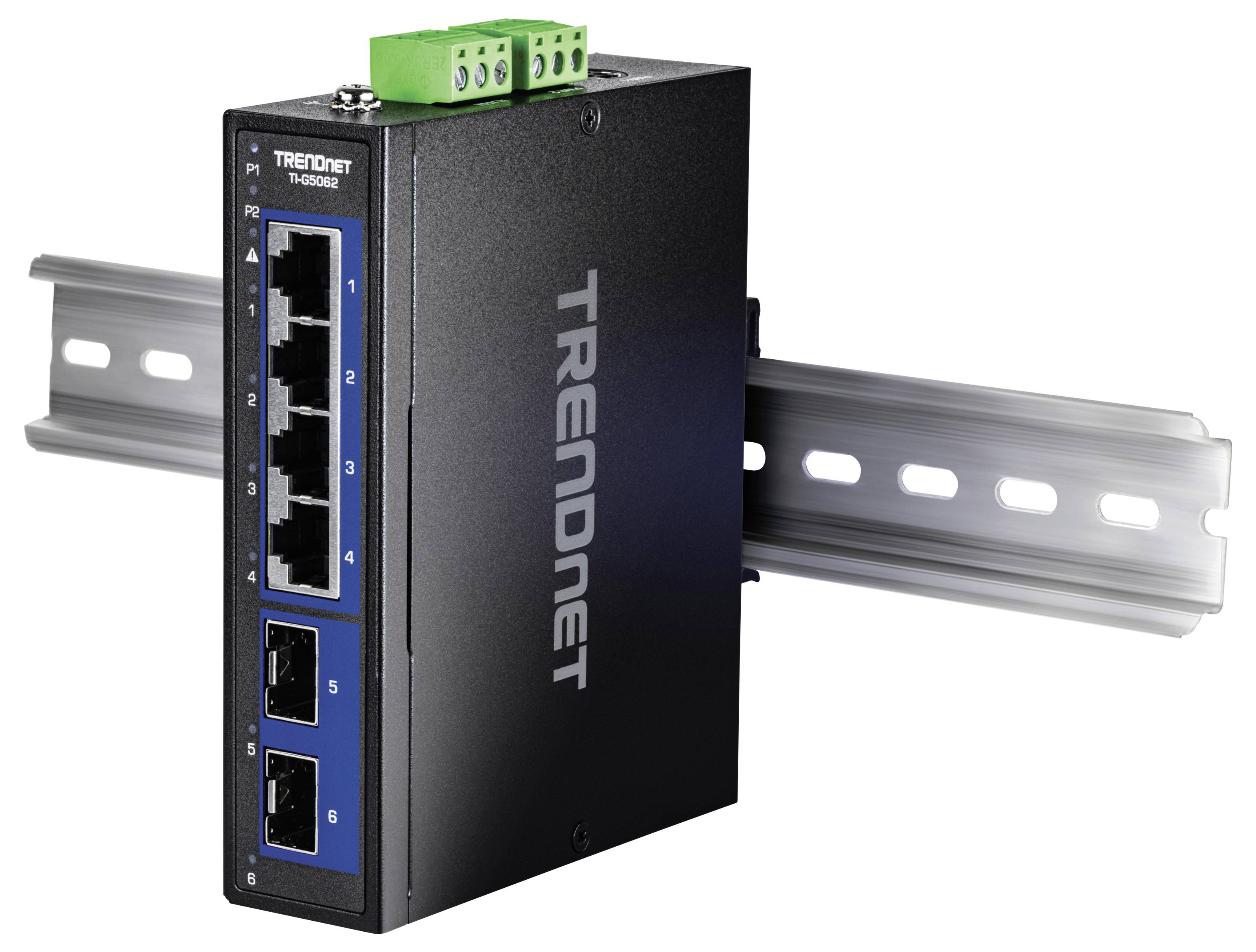 Ein schwarzer und blauer TRENDnet Industrie-Ethernet-Switch, der auf einer Metallschiene montiert ist. Er verfügt über fünf Netzwerkports und einen grünen Stroman­schluss oben.