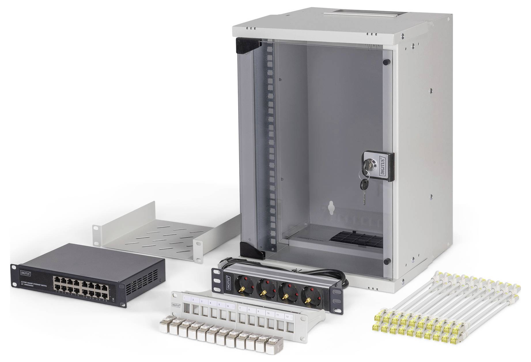 Netzwerkausrüstungsaufbau umfasst ein wandmontiertes Rack, Switch, Patchpanel, Stromleiste, Befestigungsmaterial und Kabelbündel.