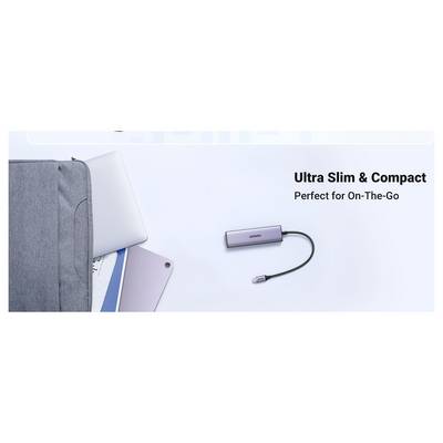 Ein schlanker und kompakter USB-Hub liegt neben einem Laptopetui und einem Tablet. Der Text lautet: 'Ultra Schmal & Kompakt, Perfekt für Unterwegs'.