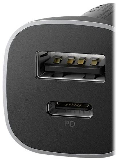 Ein Dual-Port-Autoladegerät mit einem USB-A- und einem USB-C-Anschluss, gekennzeichnet mit 'PD' für Power Delivery, geeignet zum Aufladen elektronischer Geräte.