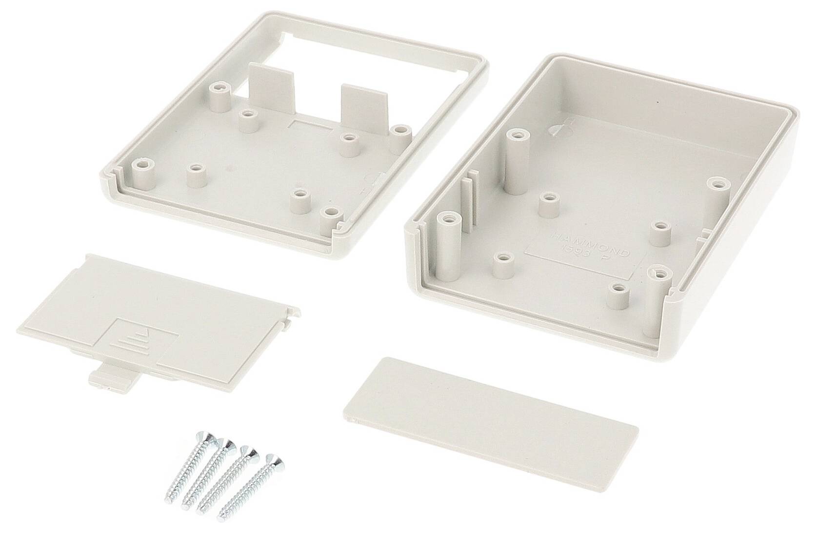 Kunststoffgehäuse in Einzelteile mit Schrauben zerlegt. Besteht aus einem Deckel mit Aussparungen, einem Boden und zwei Seitenpanels. Geeignet für Elektronik.