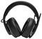 Ein Paar schwarze Over-Ear-Gaming-Kopfhörer mit angebrachtem Mikrofon, die mit den Ohrmuscheln nach vorne gezeigt werden.