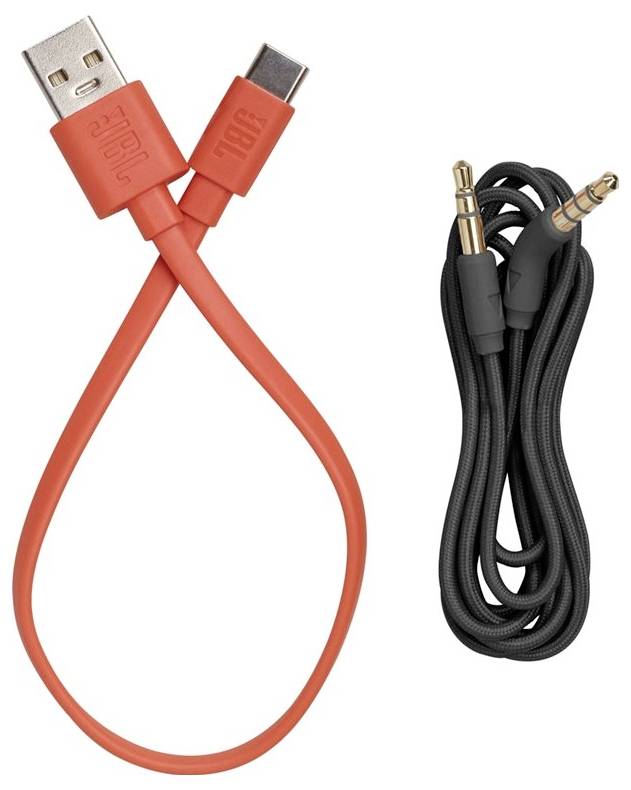 Rotes USB- und USB-C-Kabel verschlungen neben einem schwarzen Aux-Kabel, beide ordentlich aufgewickelt.