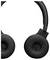 Schwarze Over-Ear-Kopfhörer auf weißem Hintergrund, die die Ohrmuscheln und einen Teil des Kopfbügels zeigen.