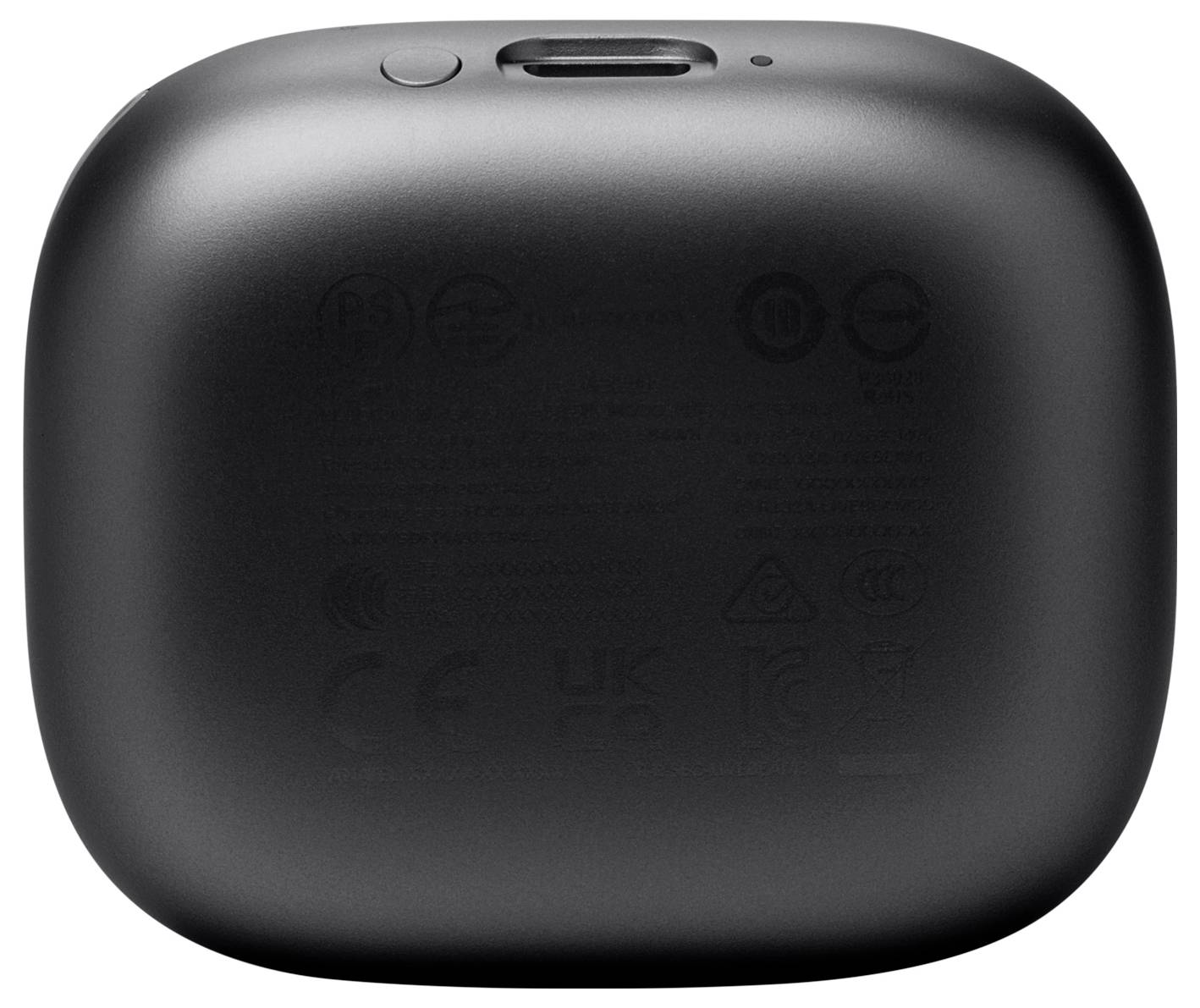 Das Bild zeigt die Unterseite eines schwarzen Ladekastens für kabellose Ohrhörer mit einem kleinen Knopf und einem Ladeanschluss in der Mitte.