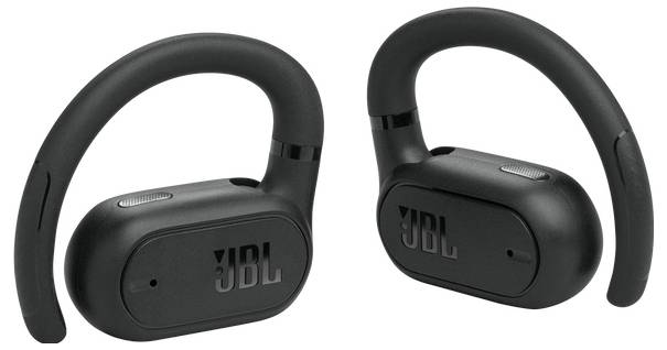 Schwarze kabellose Ohrhörer mit Ohrbügeln und 'JBL' Logo, von einem Winkel aus gezeigt, wobei ihr ergonomisches Design für einen sicheren Sitz hervorgehoben wird.