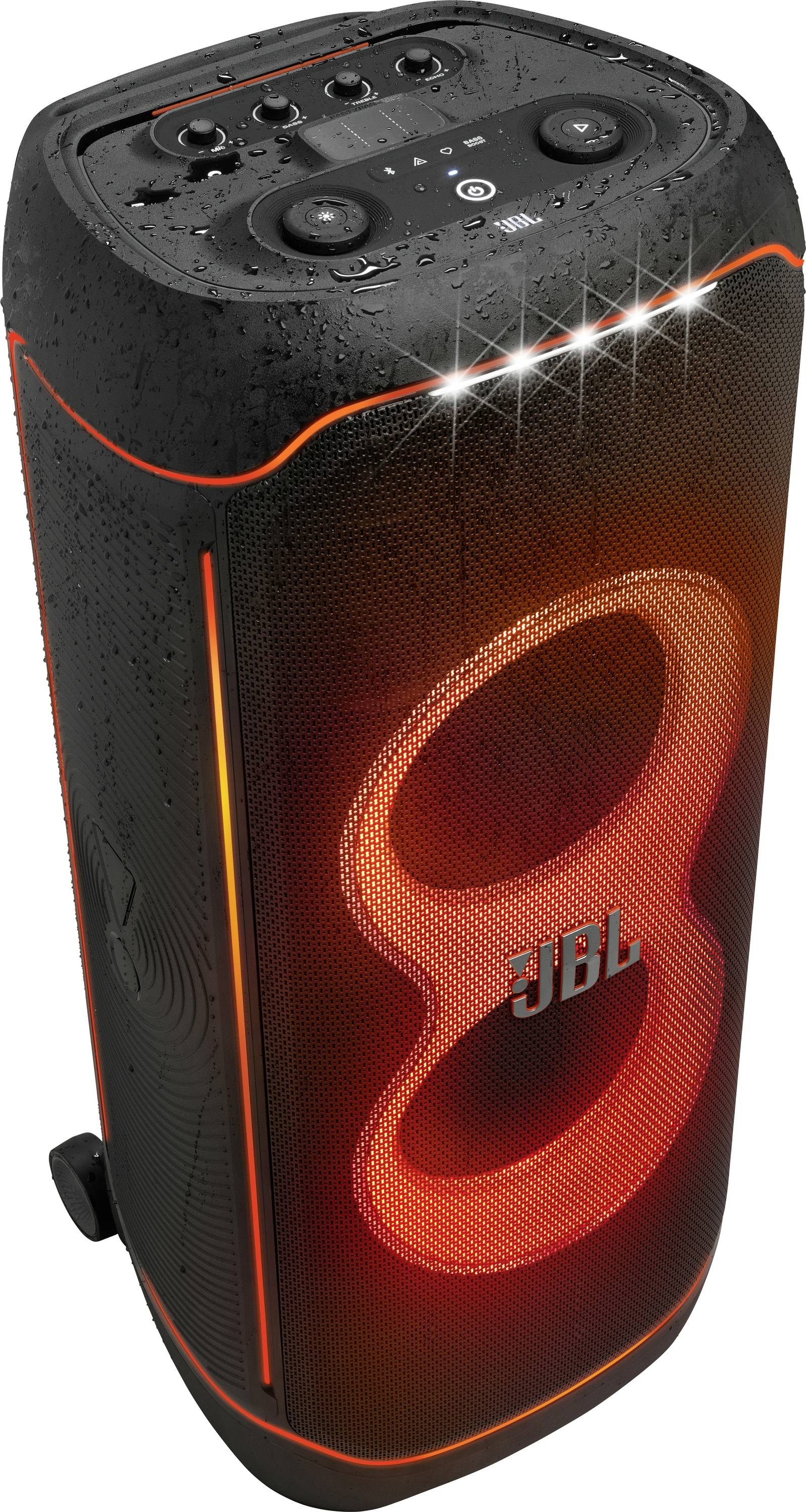 Ein tragbarer Lautsprecher mit Wassertropfen und orangefarbenen LED-Lichtern, der Bedienelemente und das JBL-Logo zeigt und auf Wasserbeständigkeit hindeutet.