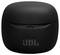 Schwarze JBL-Ohrhörertasche mit geschlossenem Deckel, mit geprägtem JBL-Logo auf der Vorderseite.