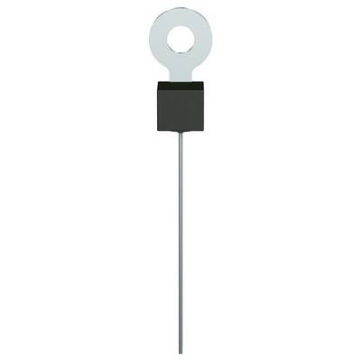Eine Kabelöse mit angeschlossener Leitung, die zur Verbindung elektrischer Komponenten mit einer Schraube oder einem Bolzen verwendet wird.