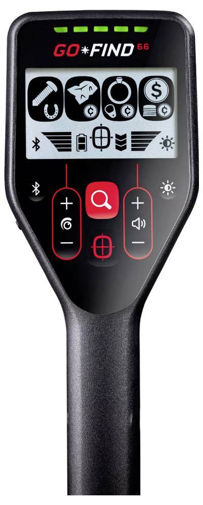 Eine tragbare Metalldetektor-Schnittstelle mit der Beschriftung "GO FIND 66", die Symbole für verschiedene Metalltypen, Einstellungsbuttons und eine Suchfunktion zeigt.