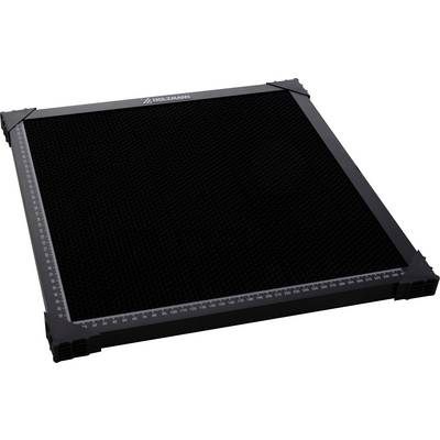 Ein schwarzes Schneidegitter mit Lineal entlang der Kanten, das Messungen anzeigt. Das Gitter ist quadratisch mit verstärkten Ecken.