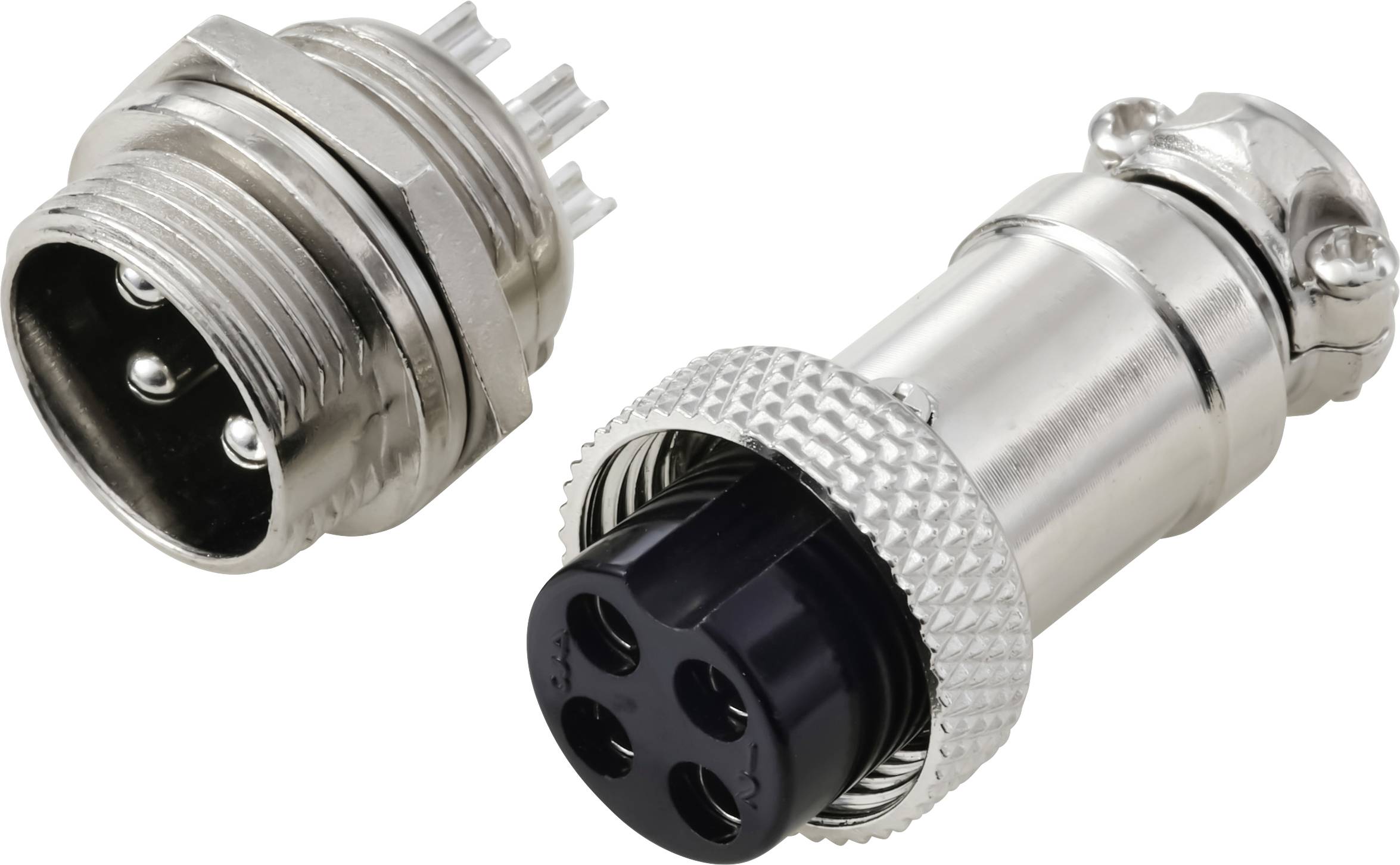 Nahaufnahme eines zweiteiligen Metallverbinders mit Stiften und einer Buchse, entwickelt zur Sicherung elektrischer Verbindungen.